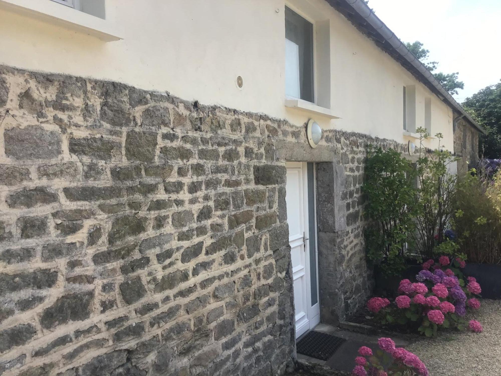 Maison Cosy Avec Exterieur Et Piscine Partagee Mespaul Exterior foto