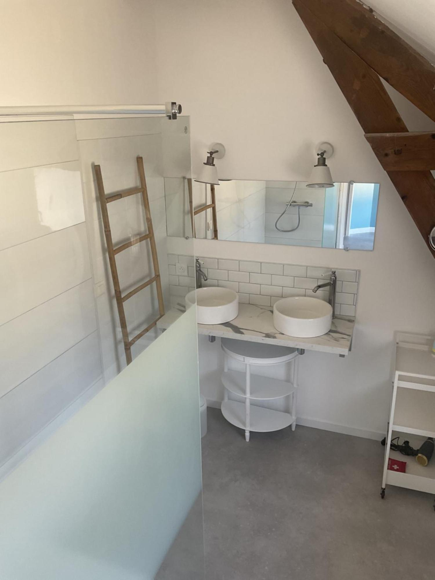 Maison Cosy Avec Exterieur Et Piscine Partagee Mespaul Exterior foto